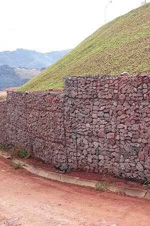Contenções e Muro de Arrimo Solotechnique 300x450